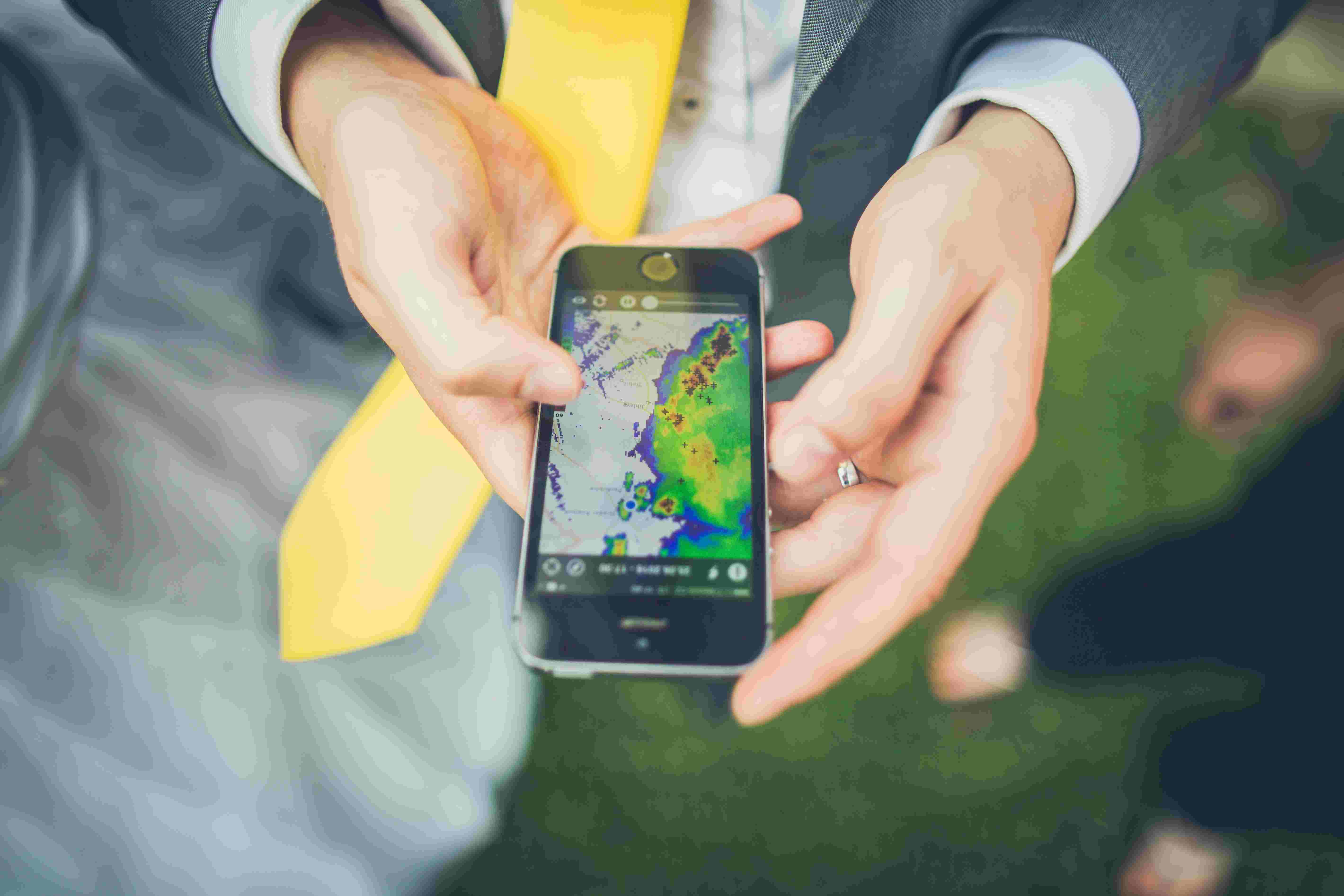 Detecting the weather forecast with rain radar on mobile phone